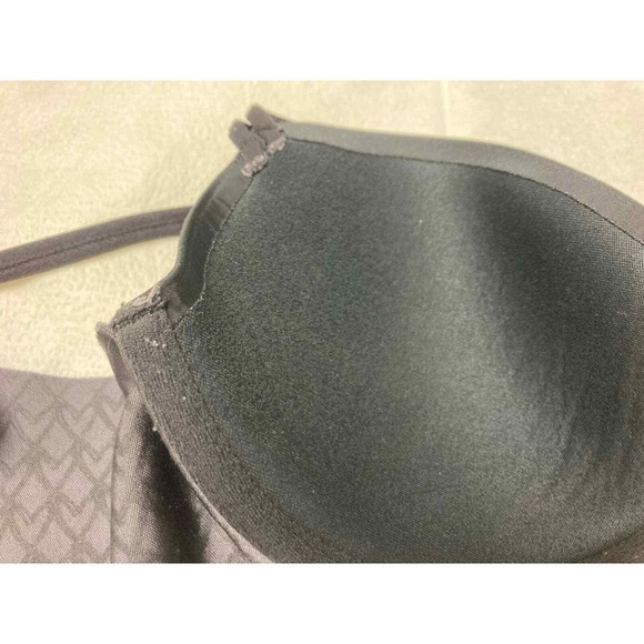 VICTORIAS‎ SECRET TSHIRT BRA BLACK 32C PUSH UP UNDERWIRE ADJUSTABLE STRAPS - Picture 4 of 5